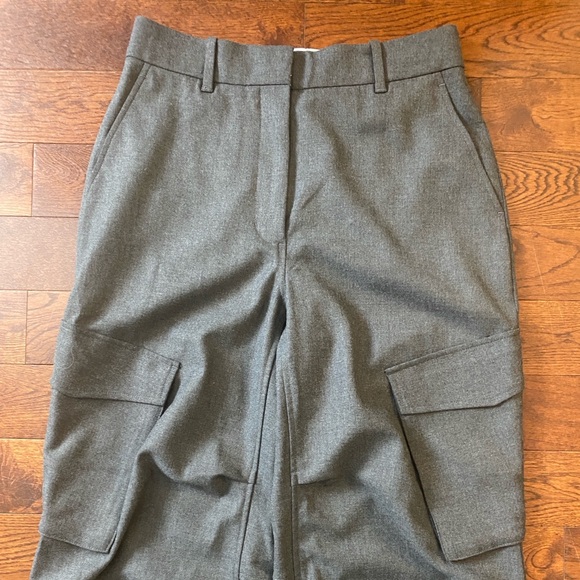 Wilfred Aritzia Grey Nellie Cargo Pant Size 6 High Waisted Tab Front - Picture 3 of 13